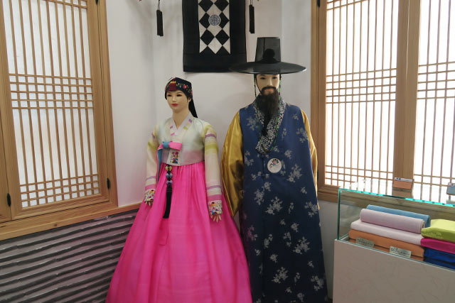 韓国の伝統衣装は